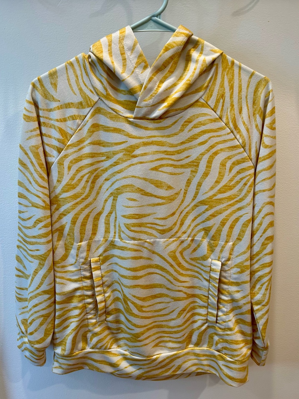 Tru Self Yellow Zebra Stripe Hooded Pullover Sweatshirt Knit Size M